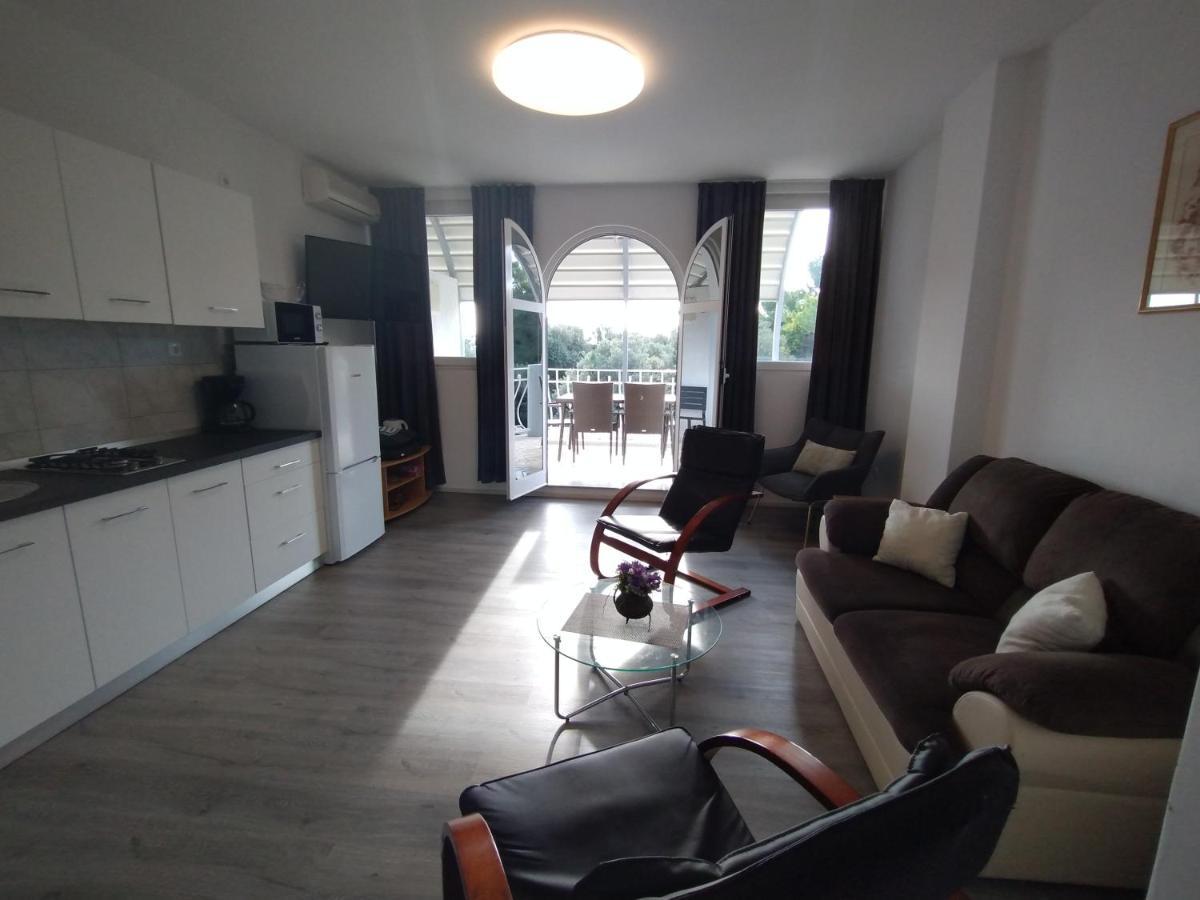 Apartments Ana - โรวีน ภายนอก รูปภาพ