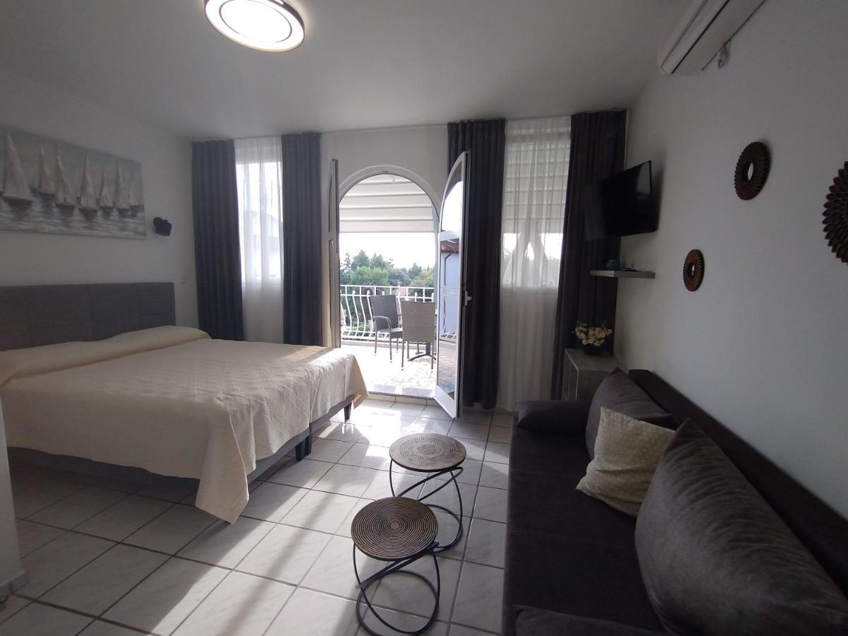 Apartments Ana - โรวีน ภายนอก รูปภาพ
