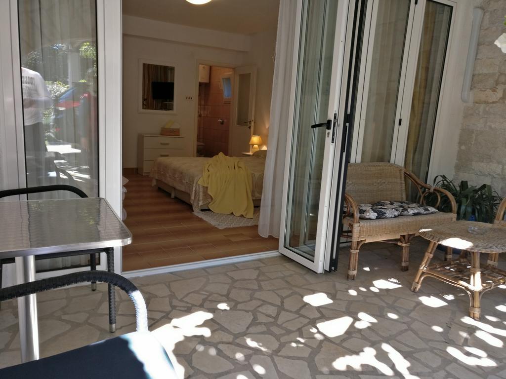 Apartments Ana - โรวีน ภายนอก รูปภาพ