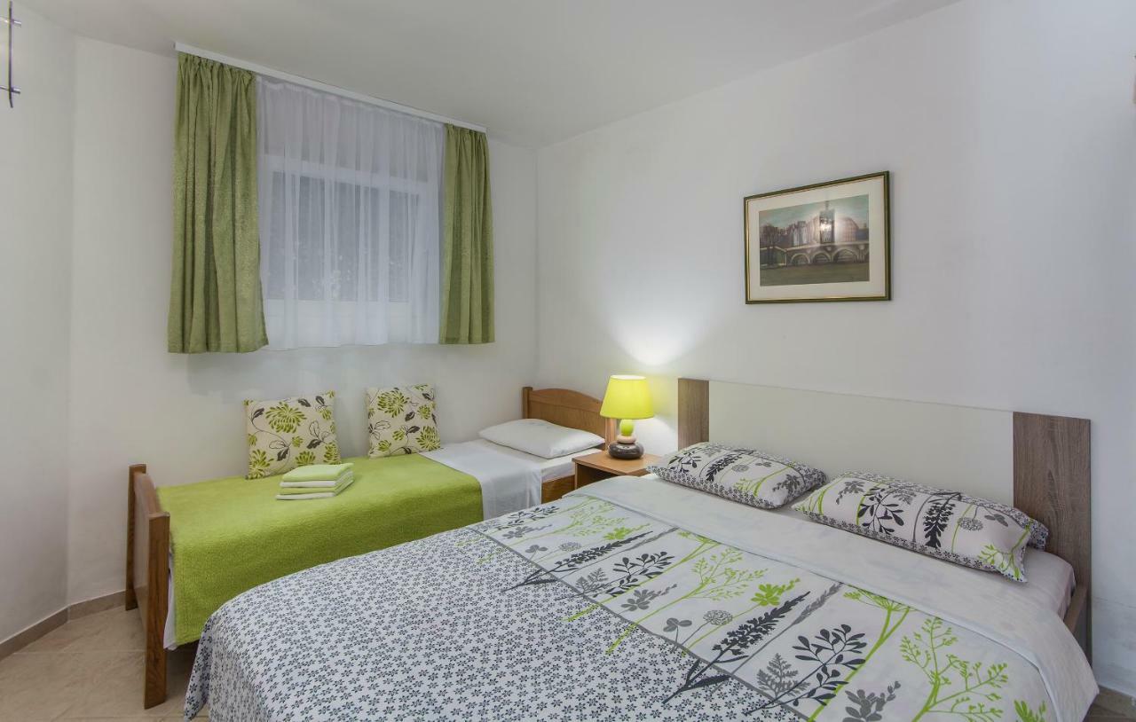 Apartments Ana - โรวีน ภายนอก รูปภาพ
